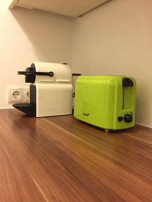 1 bedroom, iron/ironing board, internet, bed sheets