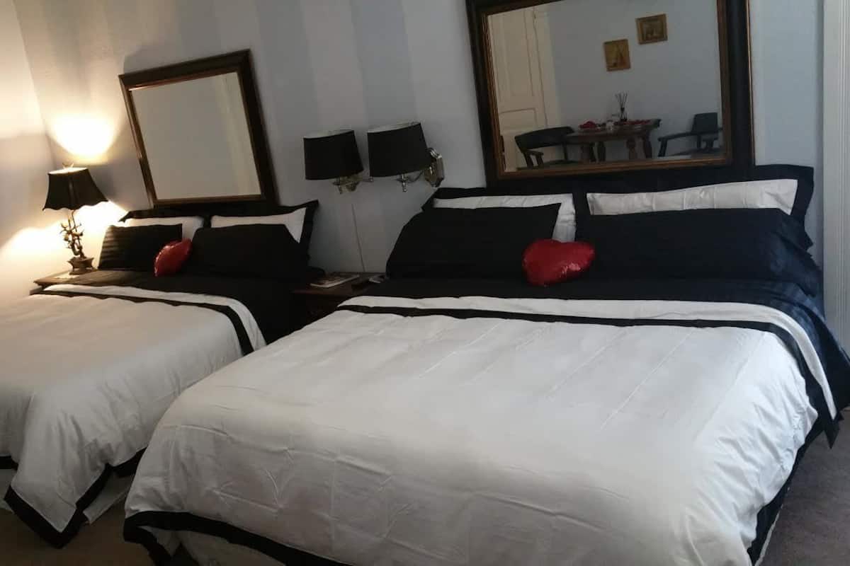 Room 5 | Egyptian cotton sheets, premium bedding, WiFi (free)