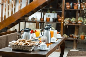 Desayuno buffet incluido todos los días