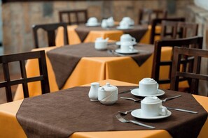 منطقة تناول الطعام للأزواج