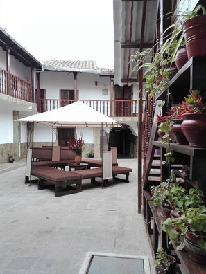 Couples dining - Inkas Stone Boutique (Cusco)
