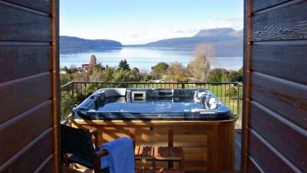 Bathtub spa outdoor
