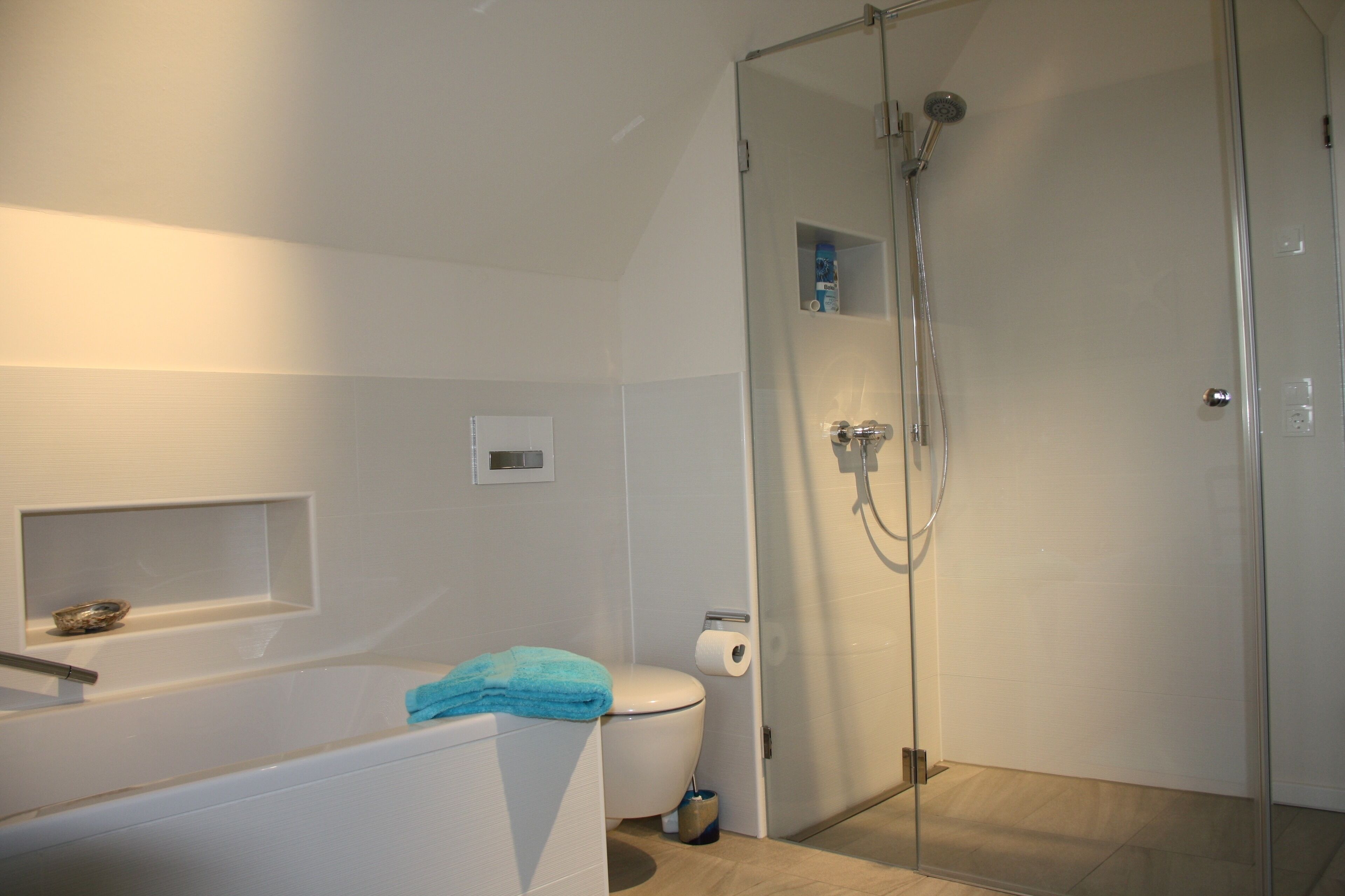Badewanne, Haartrockner