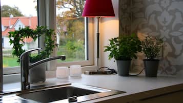 Refrigerador, horno, parrilla de estufa y lavavajillas