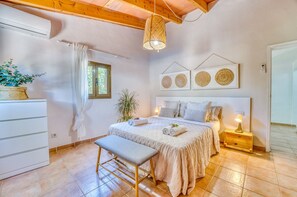 3 bedrooms, in-room safe, iron/ironing board, free WiFi