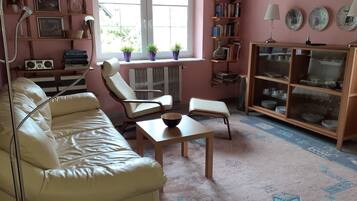 Smart-tv, dvd-afspiller, bøger