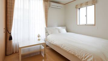 ํ์ฐ์ค (Private Vacation Home) | ๋ฐฉ์ ์ค๋น, ๋ค๋ฆฌ๋ฏธ/๋ค๋ฆฌ๋ฏธํ, ๋ฌด๋ฃ ๊ฐ์ด ์นจ๋, ๋ฌด๋ฃ WiFi