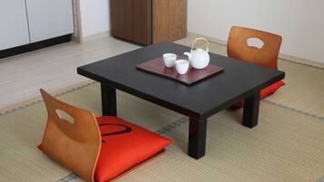 高級四人房, 小廚 ( 202 ) | 免費 Wi-Fi