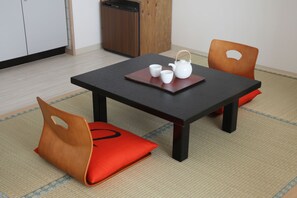 Superior Quadruple Room with Kitchen - 202 | Free WiFi - Apartment Hotel Kiro Kyoto Station (Kyoto)