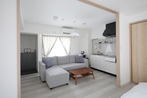 Comfort Quadruple Room with Kitchen - 603 | Free WiFi - Apartment Hotel Kiro Kyoto Station (Kyoto)