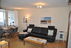 Taulutelevisio, kirjoja, stereot