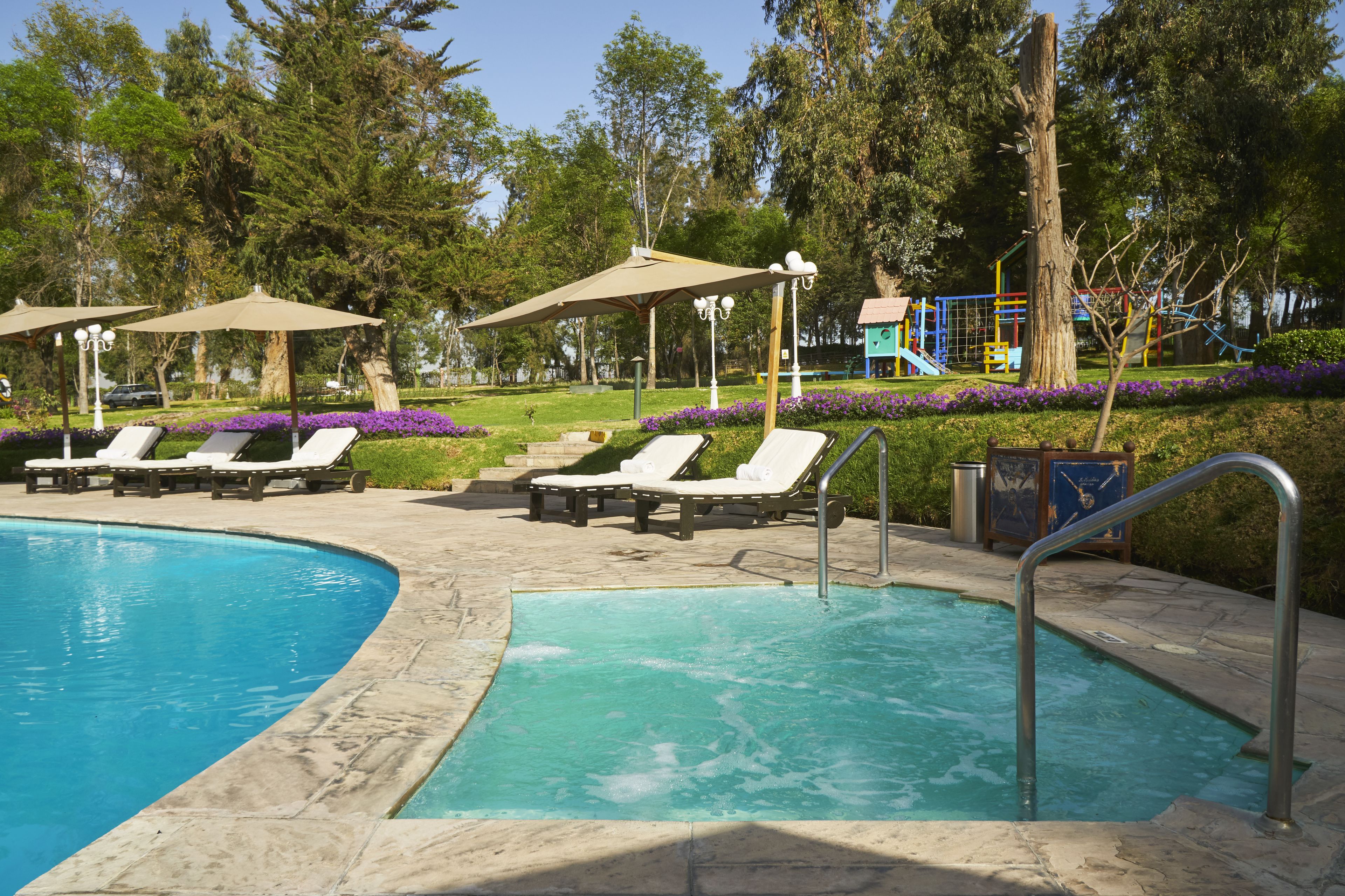 Bain à remous extérieur