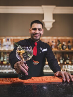 Bar (in der Unterkunft)