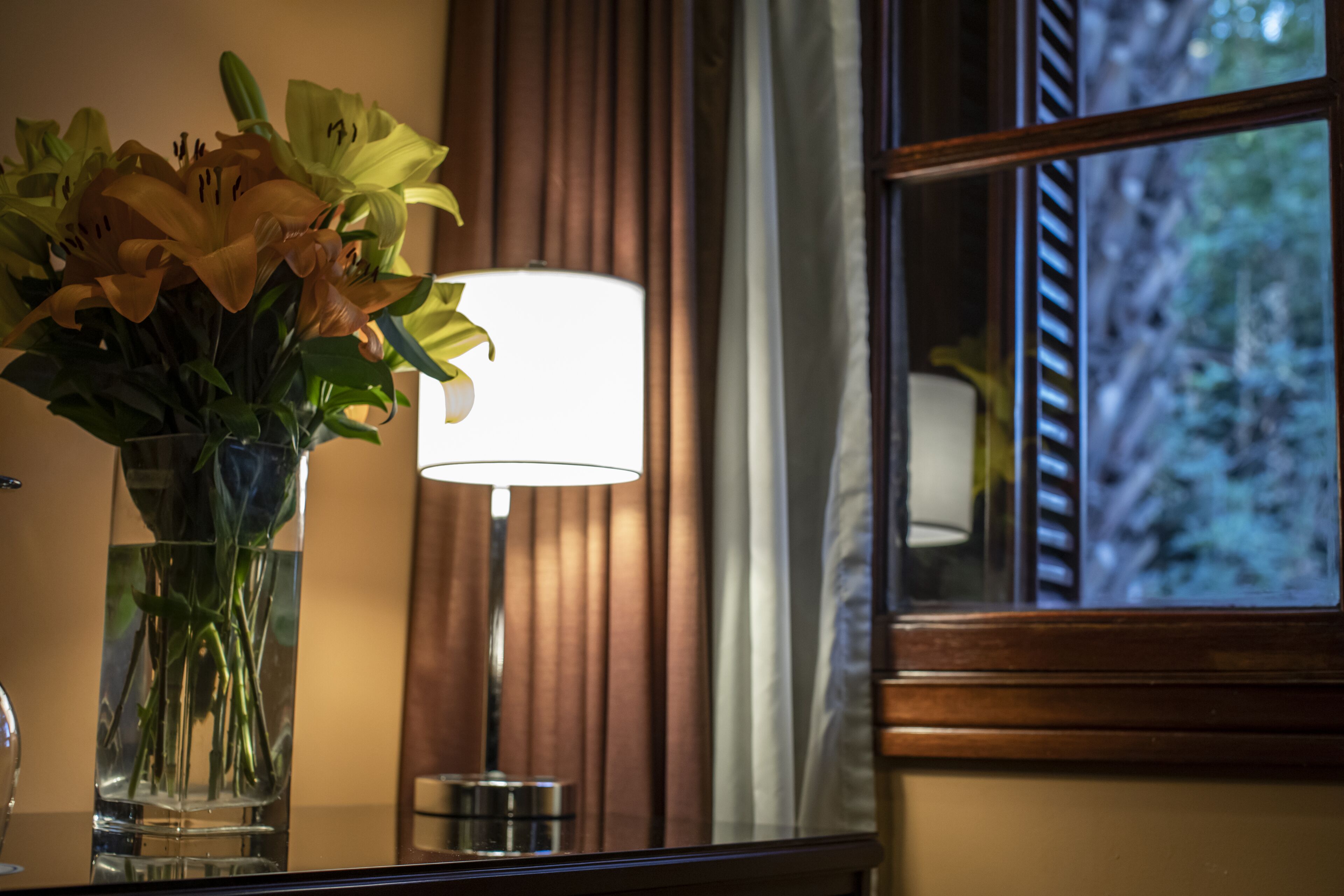 suite, 1 king bed, non smoking (duplex) | minibar, in-room safe, desk, laptop workspace