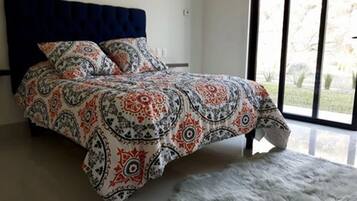 Condo familiar, 5 habitaciones, para no fumadores, vista al jardín | 5 habitaciones y sábanas de algodón egipcio