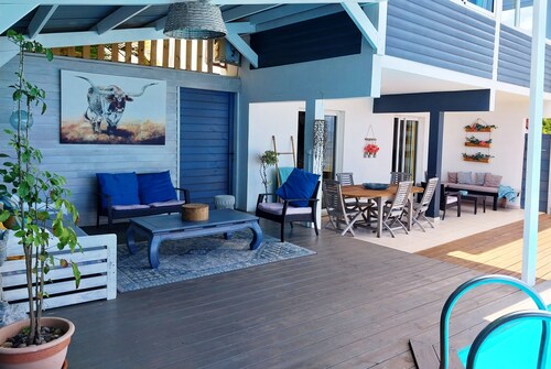 Villa mit Meerblick und Pool