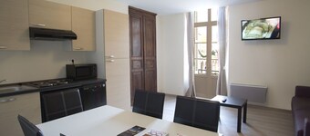 Come and enjoy Burgundy in this beautiful quiet cottage.