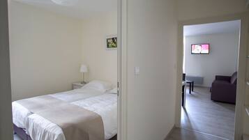 1 soverom, strykejern/-brett, wi-fi (inkludert) og sengetøy