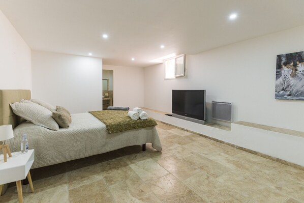 5 間睡房、熨斗/熨衫板、免費 Wi-Fi、床單