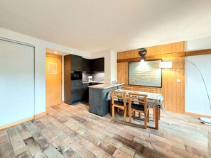 Interior - Traditional apartment with balcony in Plagne 1800 (Plagne 1800)