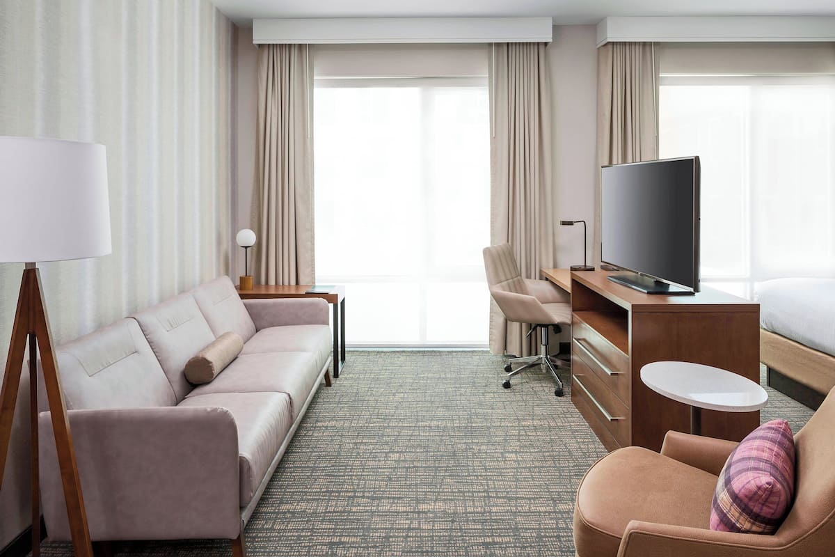 Televisi LCD 49-inci dengan saluran TV kabel, TV, dan Netflix