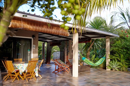 Familienvilla 110m2 + 70m2 Veranda neben dem Fluss, Gold Powder Village