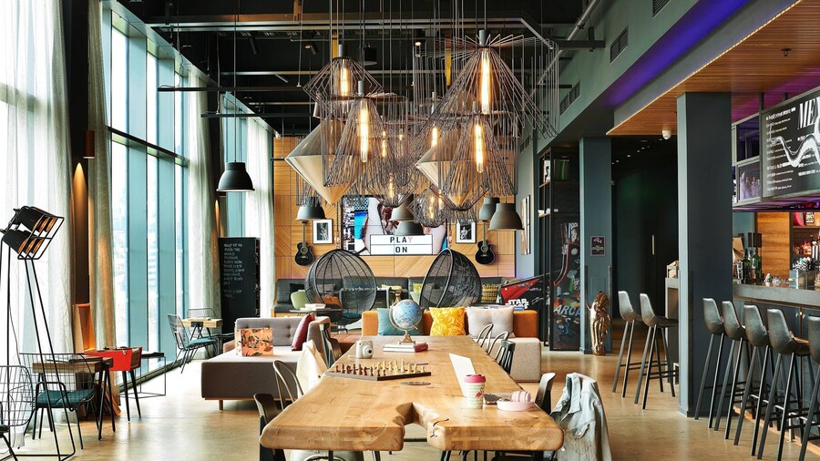 Moxy Edinburgh Airport