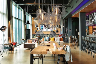 Moxy Edinburgh Airport