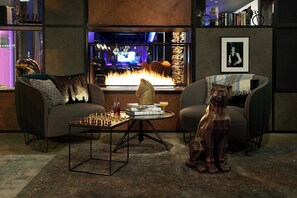 Lobby - Moxy Edinburgh Airport (Newbridge)