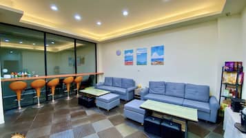 32-inch flat-screen TV with digital channels, TV