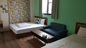 Verdunkelungsvorhänge, kostenloses WLAN, Bettwäsche