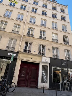 Exterior - Quiet duplex in the center of Paris (Paris)