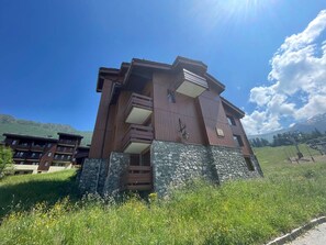 Esterni