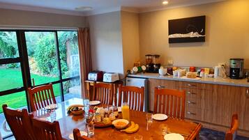 Free daily continental breakfast