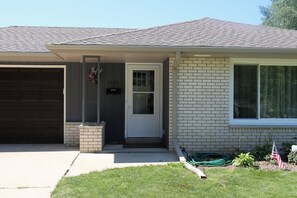 Exterior detail - Modern, Spacious Home near Cedarburg - Perfect for Families and Girls' Getaways! (Grafton)