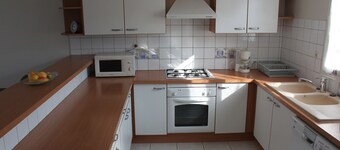 To a privileged location Holiday House has 90 M² 80m from the South Beach  