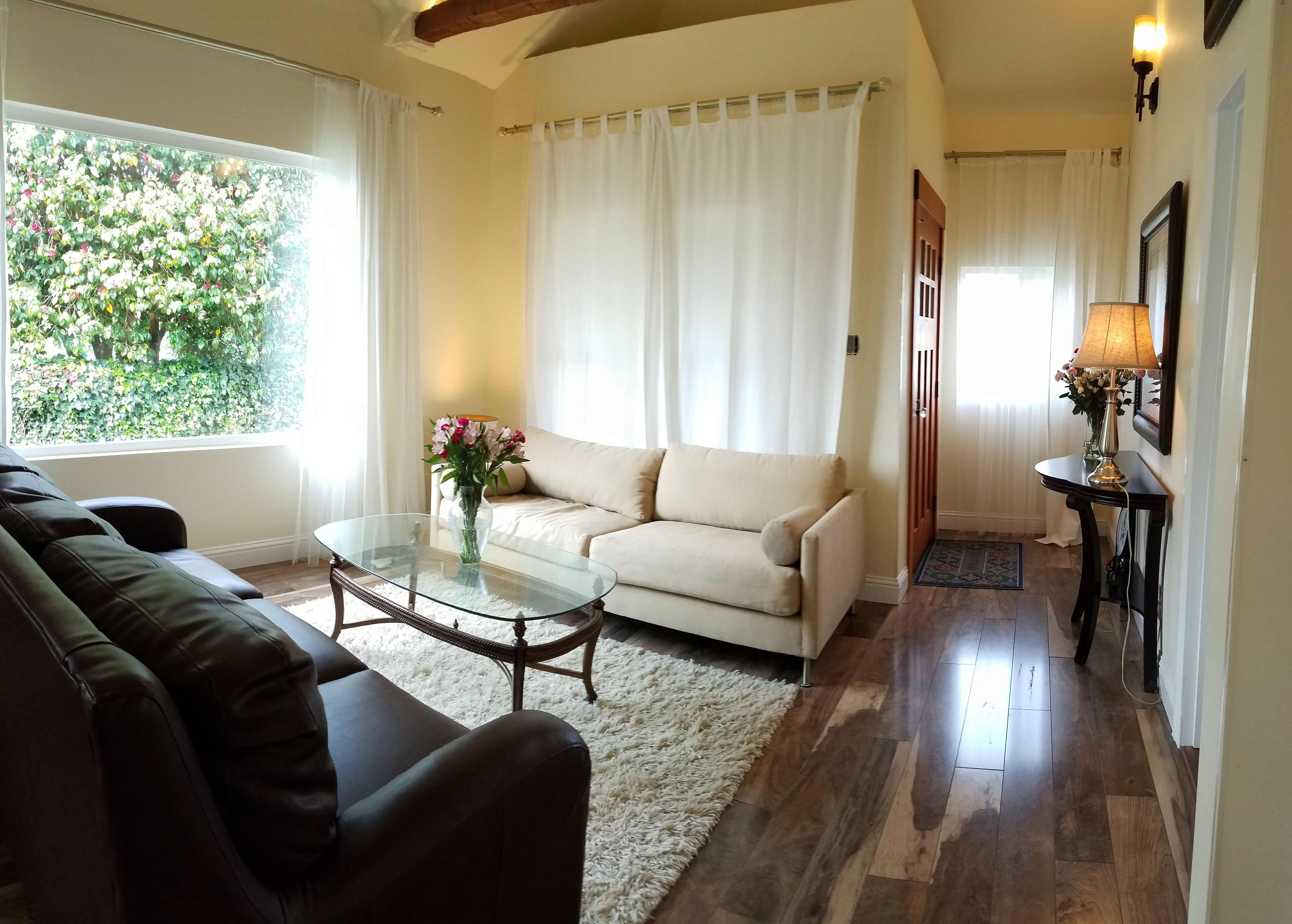 Spacious with Luxury Touches, Fish 'n Feather Home for Vacation or Professionals