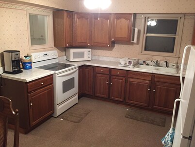 Relaxing Country Home: wide open spaces