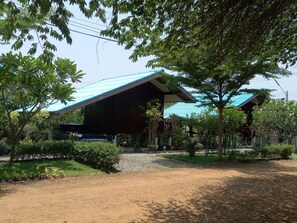 Garden - Phaiwan Baansawn Resort (Chai Nat)