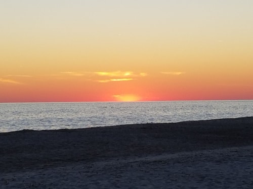 Oak Islands. Donovan's Reef