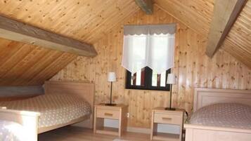 3 bedrooms, iron/ironing board, travel crib, free WiFi