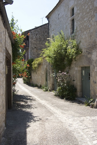 Gite with private pool for 6 people in a privileged site
