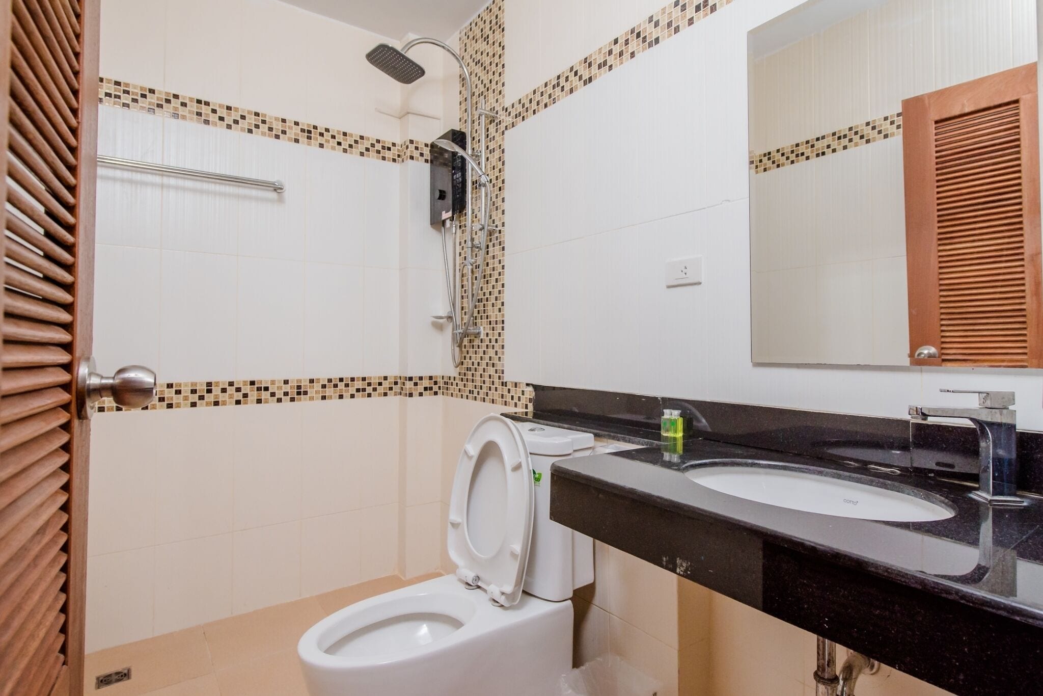 Photo - Lanta Ray Bay Hotel