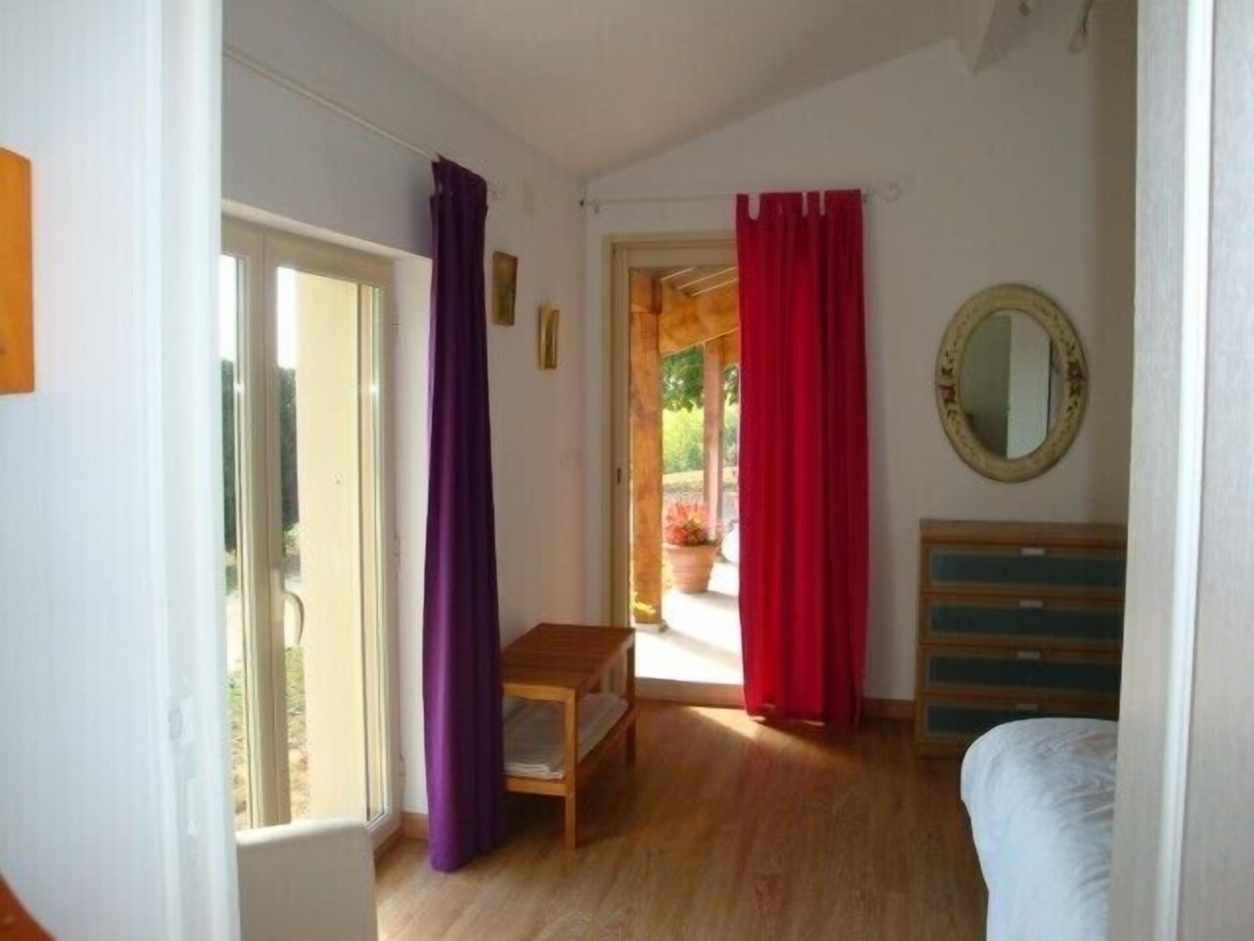 2 chambres, fer et planche à repasser, draps fournis