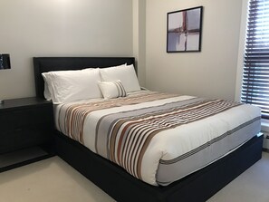 2 chambres, bureau, Wi-Fi, draps fournis