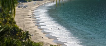 Uudempi / tilava huoneisto w / 2 uima-allasta. Madera-alue / Lyhyt kävelymatka 2 rantaa / ravintolat / markkinat