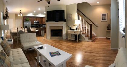 Beach Home - 5 Minutes /2 Blocks Walk To Virginia Beach Oceanfront & Boardwalks.