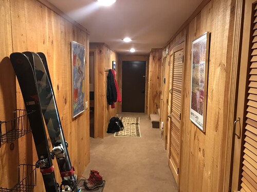 Rustic and cozy Walk In-Walk Out Ski Condo