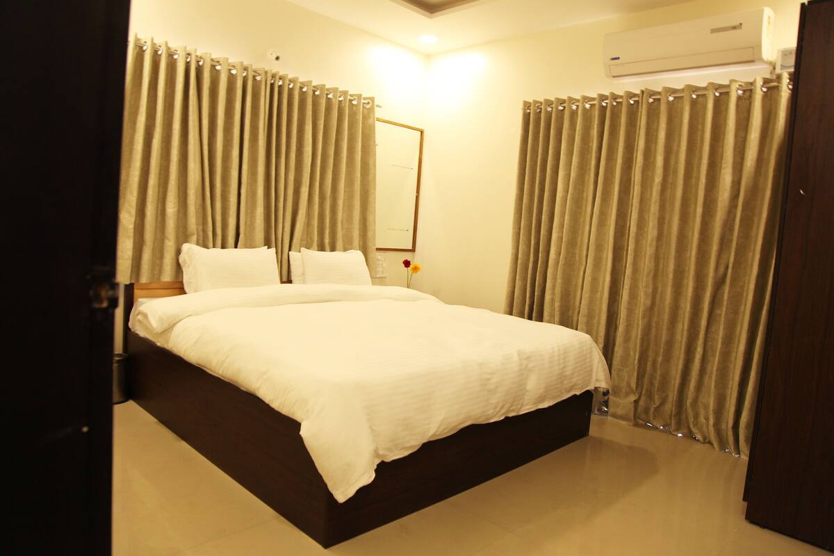 Apartment (2 BHK) | Rollaway beds (surcharge), WiFi (free), individually furnished