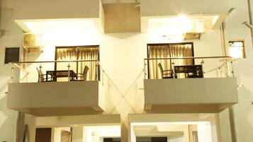 Appartement (2 BHK) | Balkon